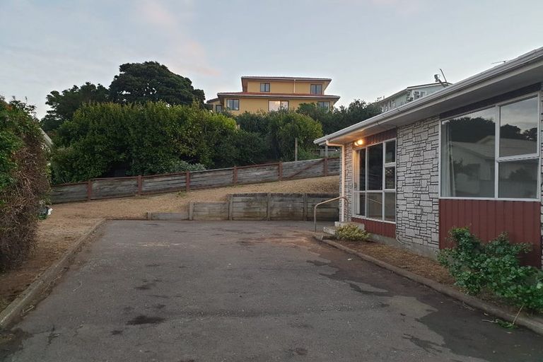Photo of property in 3/3 Vella Street, Titahi Bay, Porirua, 5022