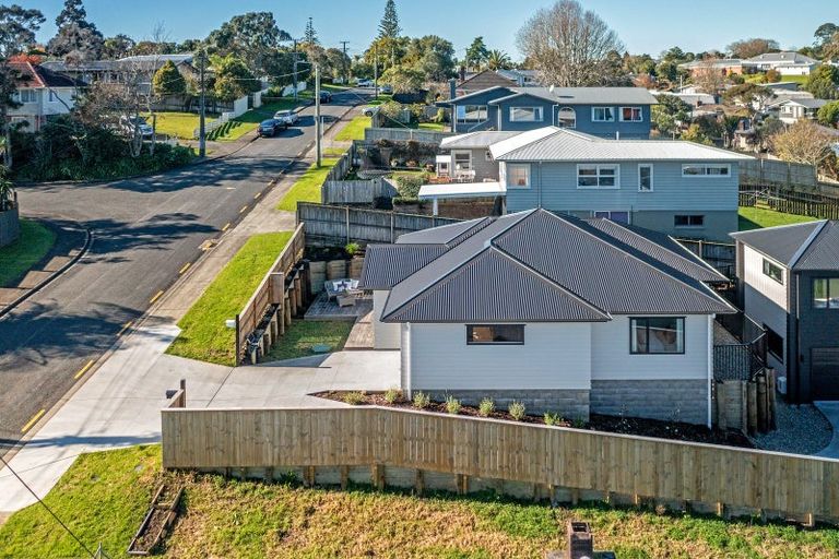 Photo of property in 36a Saffron Street, Birkdale, Auckland, 0626