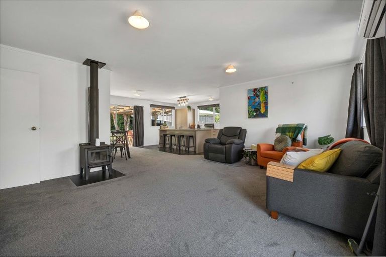 Photo of property in 6a Shaldon Crescent, Blagdon, New Plymouth, 4310