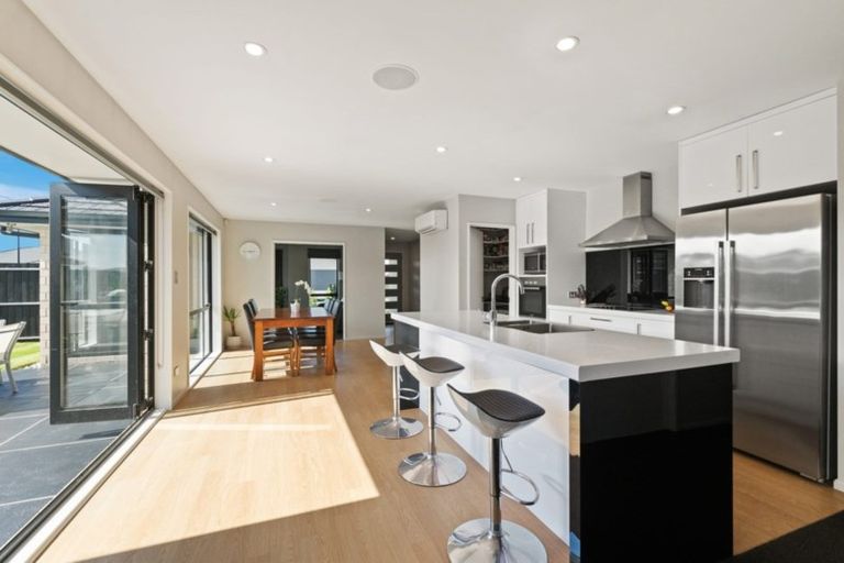 Photo of property in 19 Lloyds Close, Rolleston, 7614