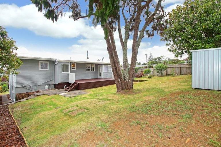 Photo of property in 19 Evans Road, Glen Eden, Auckland, 0602