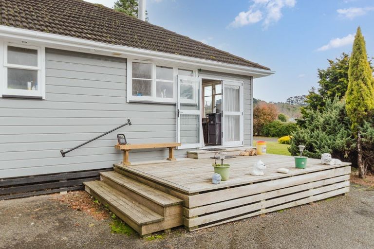 Photo of property in 25 Stanly Street, Eketahuna, 4900