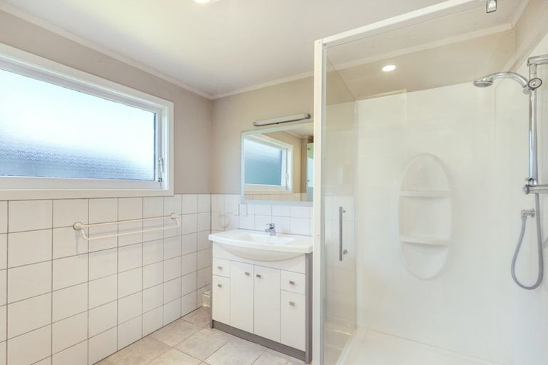 Photo of property in 6 Mccauley Grove, Hilltop, Taupo, 3330