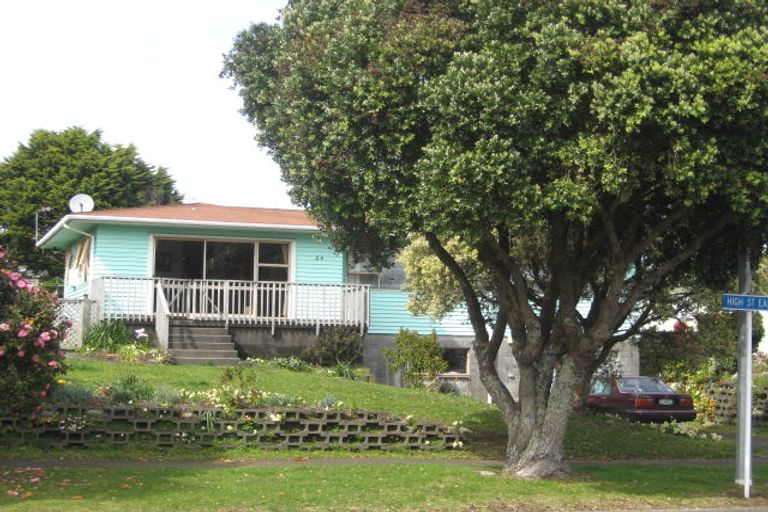 Photo of property in 24 High Street East, Waitara, 4320