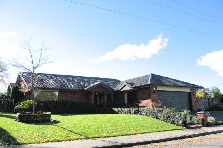 Photo of property in 107 Fifield Terrace, Waltham, Christchurch, 8023