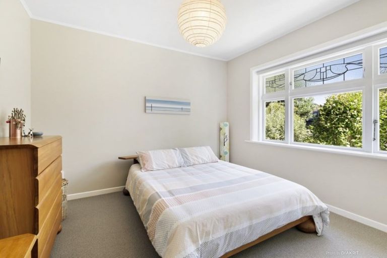 Photo of property in 6 Lerwick Terrace, Melrose, Wellington, 6023