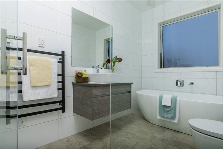 Photo of property in 21 Bellamont Street, Kumeu, 0810