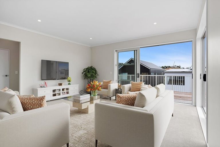 Photo of property in 24 Kuku Avenue, Red Beach, 0932