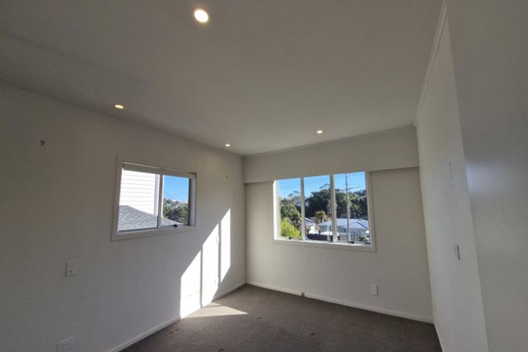 Photo of property in 1/85 Lake Road, Northcote, Auckland, 0627