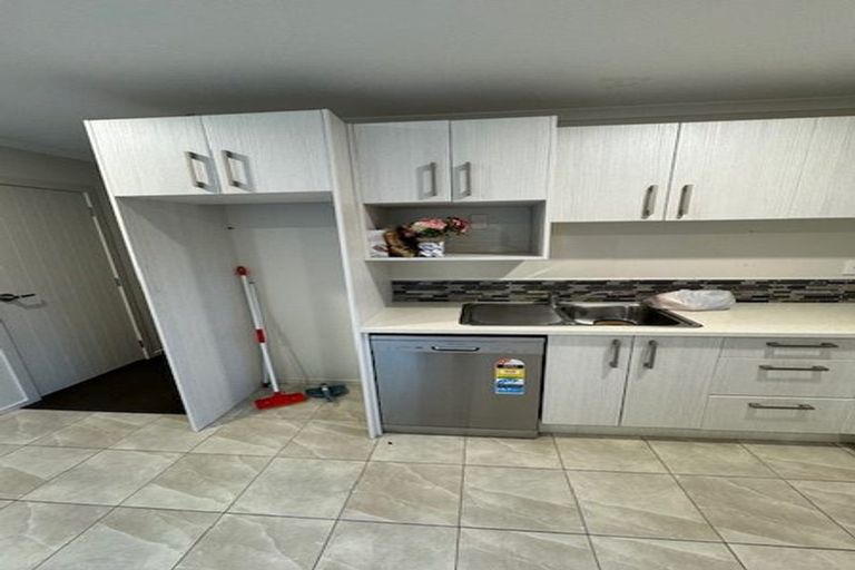 Photo of property in 15 Christobel Circle, Huntington, Hamilton, 3210