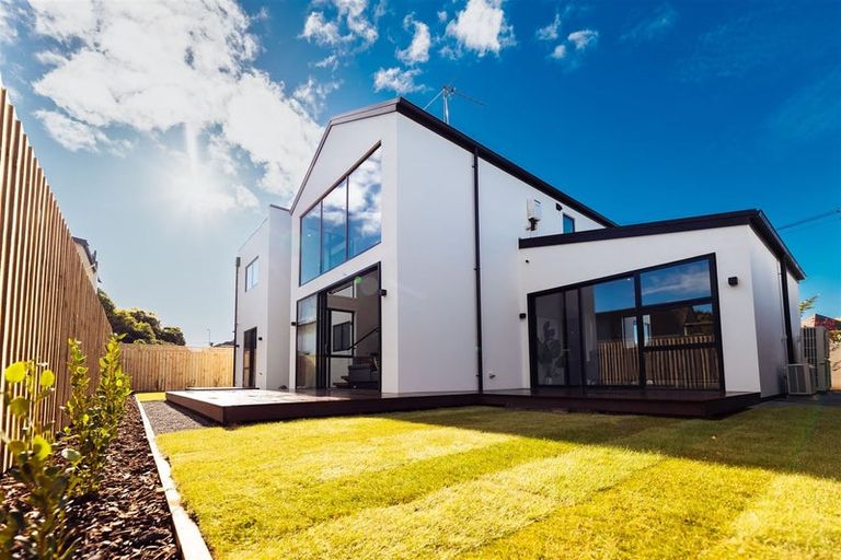 Photo of property in 73 Normans Road, Strowan, Christchurch, 8052