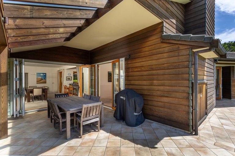 Photo of property in 51 Donohue Road, South Head, Helensville, 0874