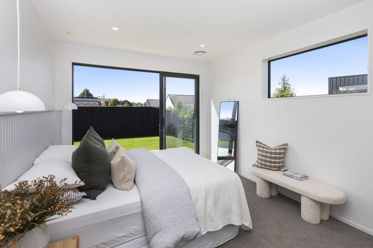 Photo of property in 160 Gardiners Road, Harewood, Christchurch, 8051