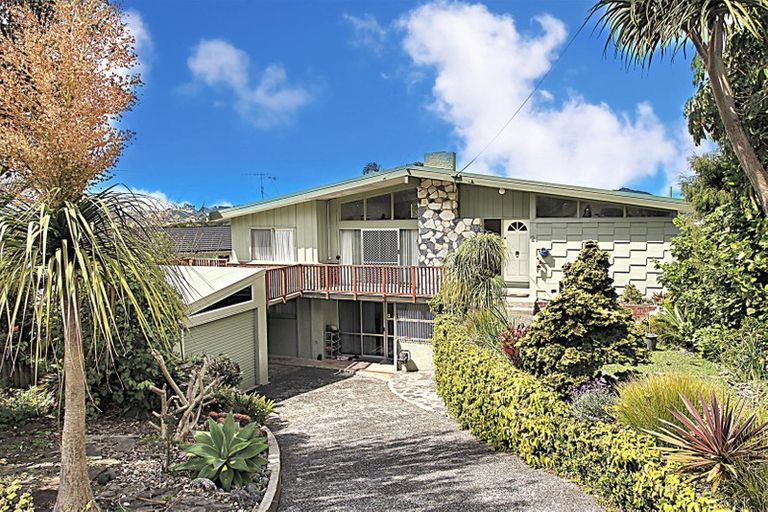 Photo of property in 2 Hoey Street, Te Kamo, Whangarei, 0112