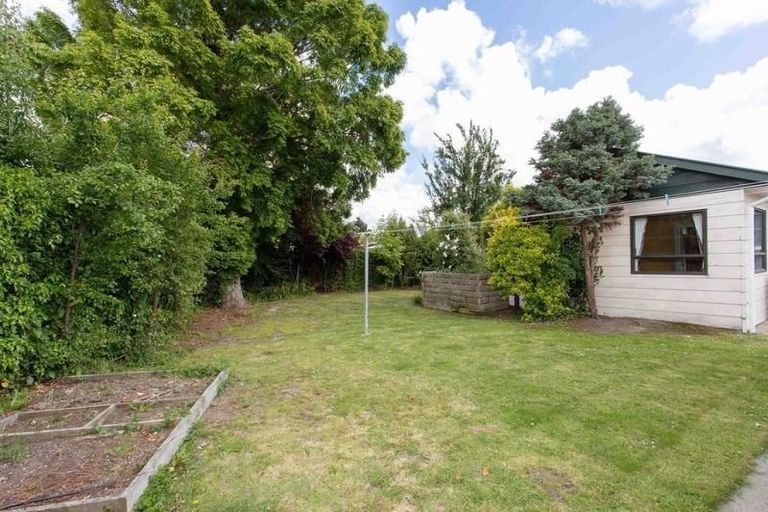 Photo of property in 22 Wingate Street, Redwood, Christchurch, 8051
