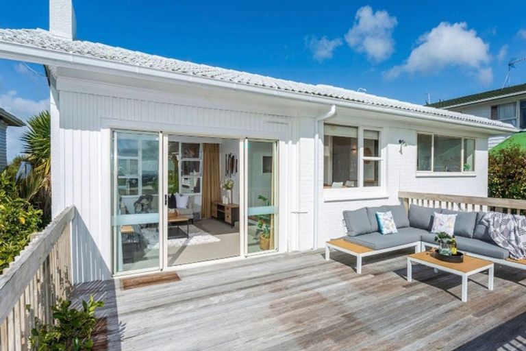 Photo of property in 6 Monarch Avenue, Hillcrest, Auckland, 0627