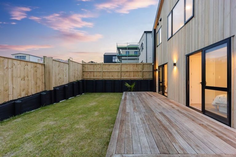 Photo of property in 49 Kumukumu Road, Long Bay, Auckland, 0630