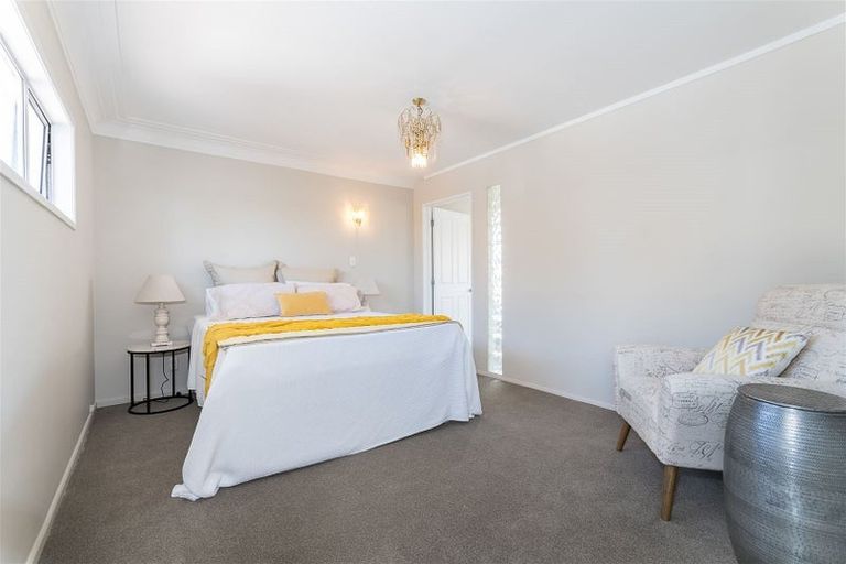 Photo of property in 2/200 Onewa Road, Birkenhead, Auckland, 0626