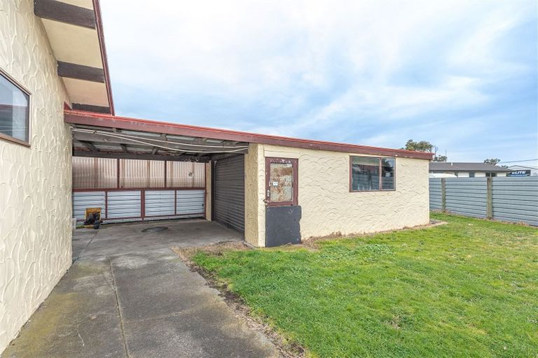 Photo of property in 53 Hinau Street, Castlecliff, Whanganui, 4501