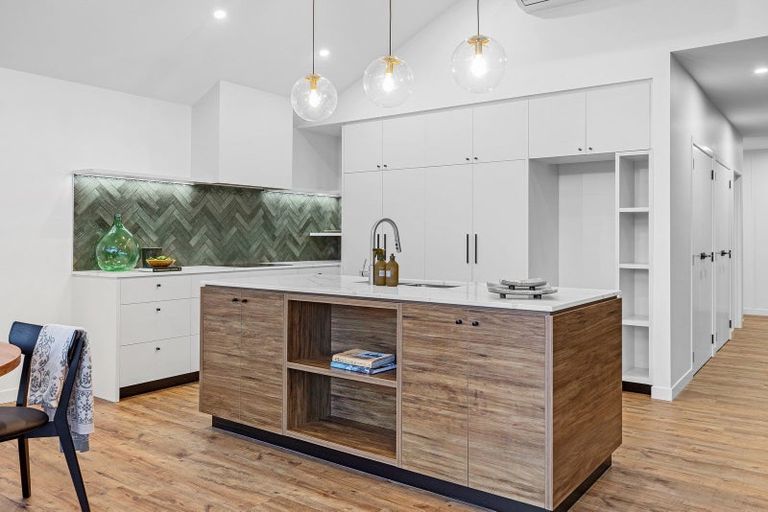 Photo of property in 5 Pekapeka Lane, Poike, Tauranga, 3112