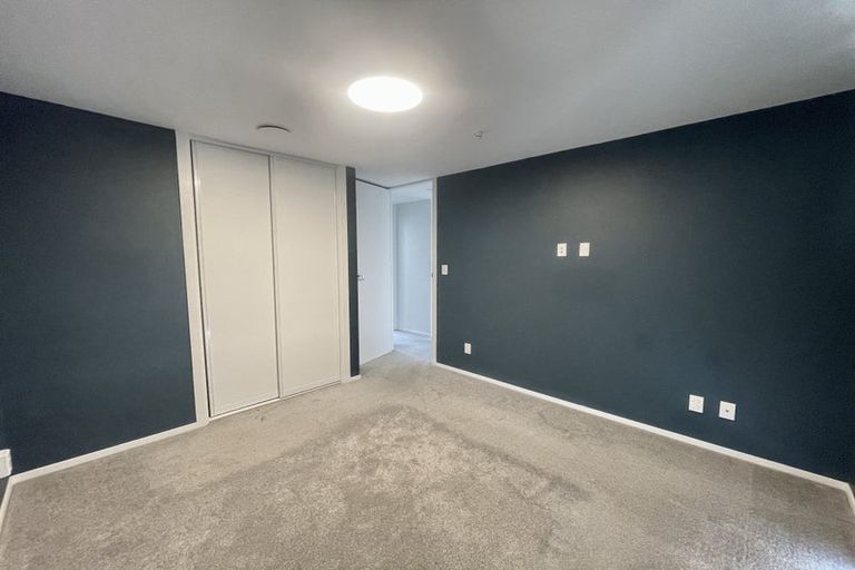 Photo of property in 2/84 Lynwood Road, New Lynn, Auckland, 0600