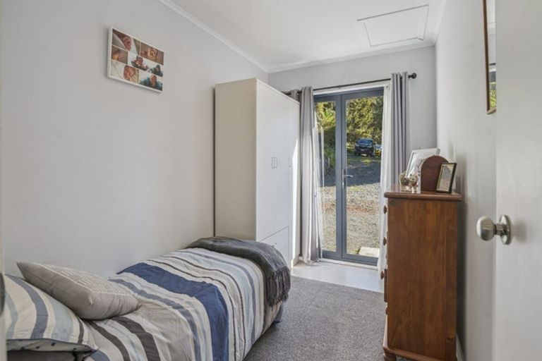 Photo of property in 82 Pinchgut Road, Kaukapakapa, 0873