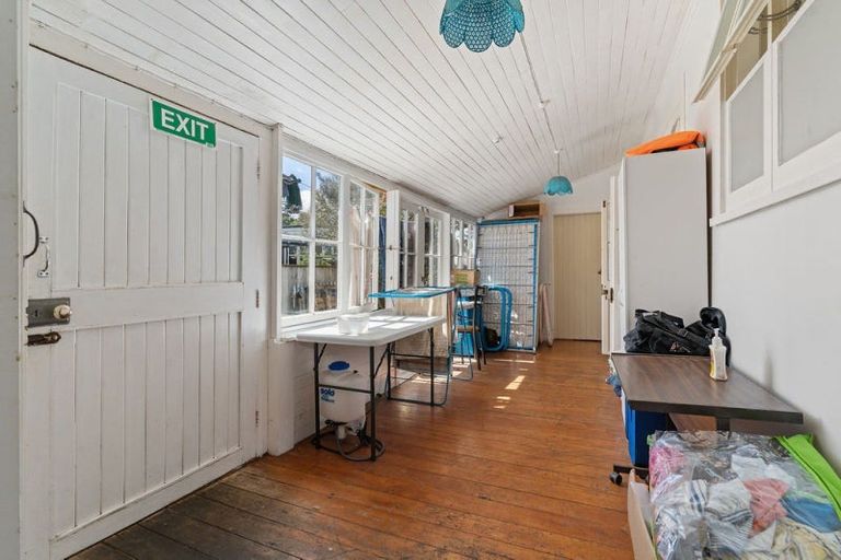 Photo of property in 63 Park Road, Carterton, 5713