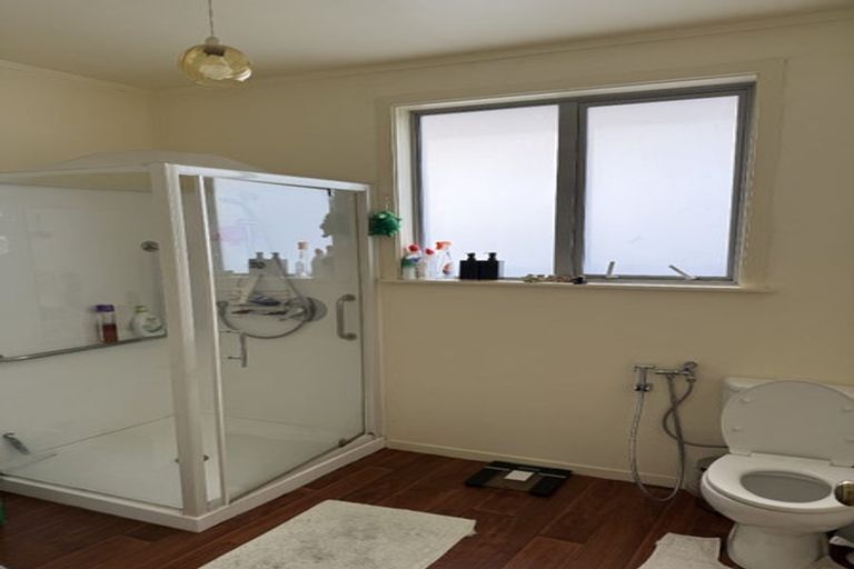 Photo of property in 2/14 Guthrie Street, Waterloo, Lower Hutt, 5011