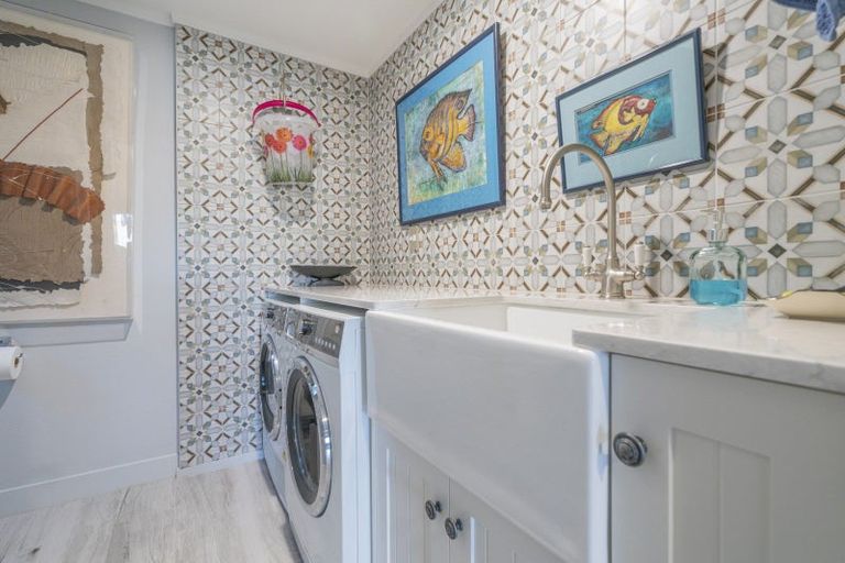 Photo of property in 103 Centennial Drive, Whitianga, 3510