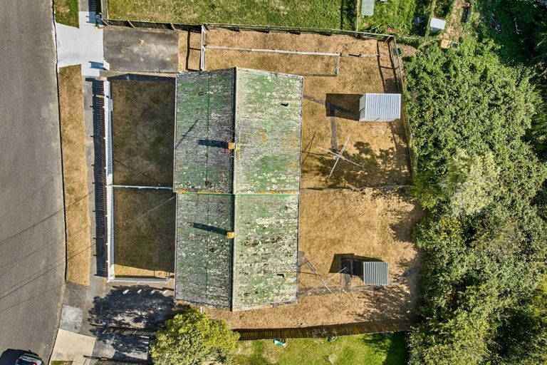 Photo of property in 3-5 York Place, Cannons Creek, Porirua, 5024