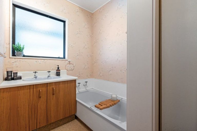 Photo of property in 35 Cumberland Rise, Taradale, Napier, 4112