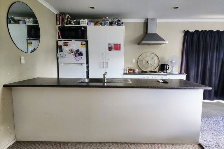 Photo of property in 30 Sunline Avenue, Massey, Auckland, 0614