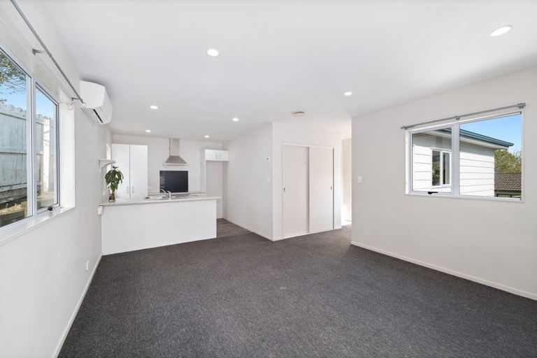 Photo of property in 13 Gala Place, Henderson, Auckland, 0612