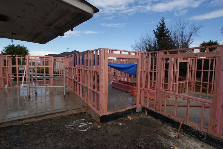 Photo of property in 3a Crompton Road, Massey, Auckland, 0614