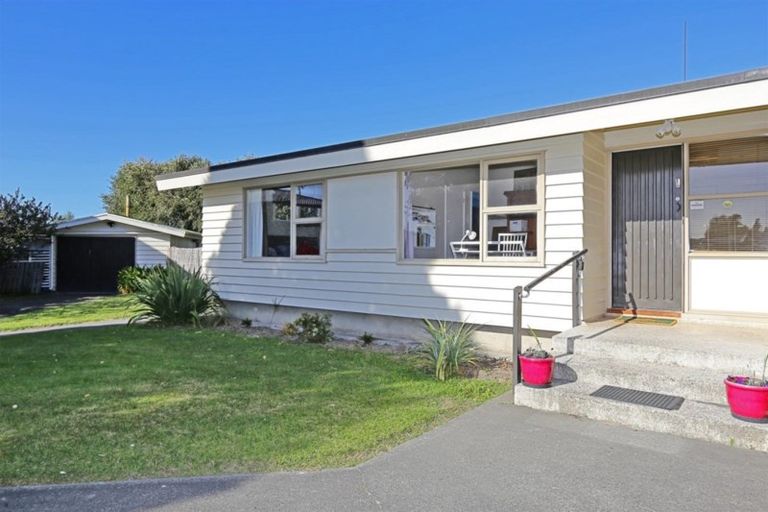 Photo of property in 25 Alamein Crescent, Onekawa, Napier, 4110