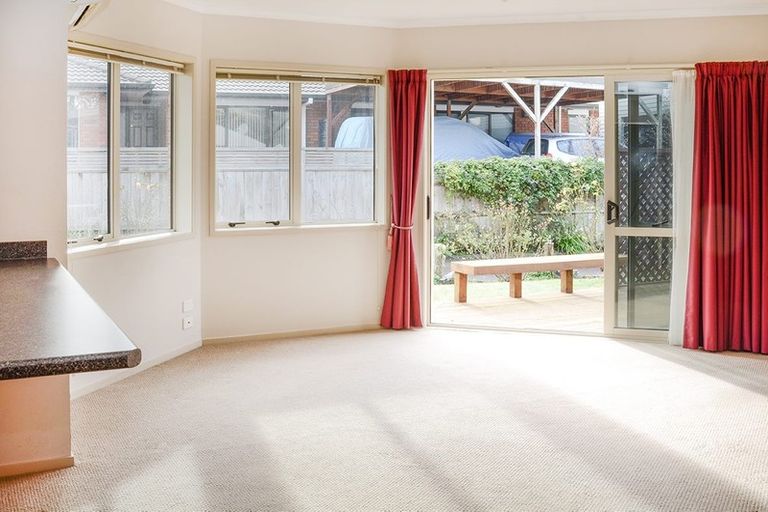 Photo of property in 41 Caulfield Place, Pukehangi, Rotorua, 3015