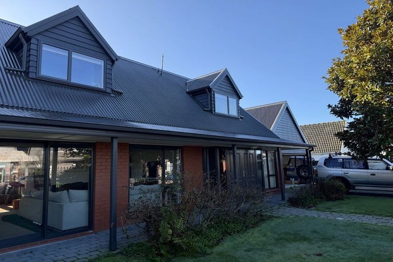 Photo of property in 1 Swithland Place, Avonhead, Christchurch, 8042