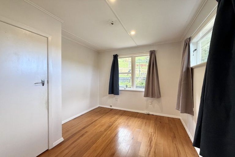 Photo of property in 4 Pollard Street, Wainuiomata, Lower Hutt, 5014