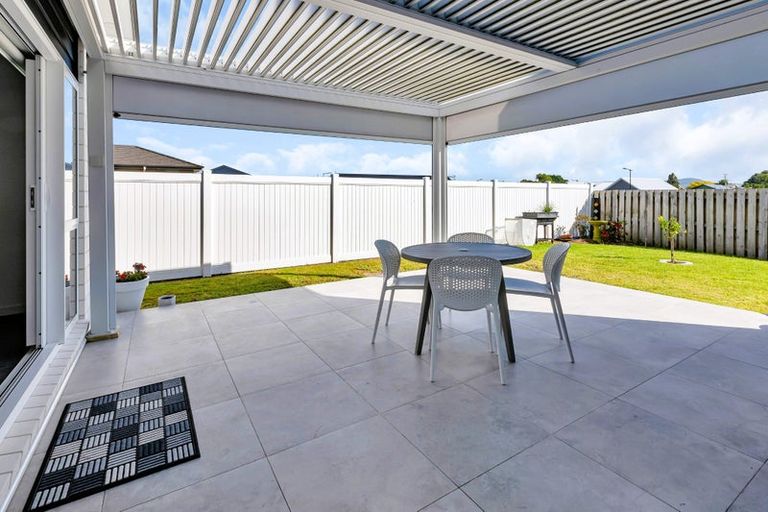 Photo of property in 41 Kaurinui Crescent, One Tree Point, 0118