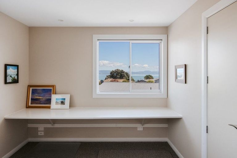 Photo of property in 5 Gellibrand Place, Omokoroa, 3114