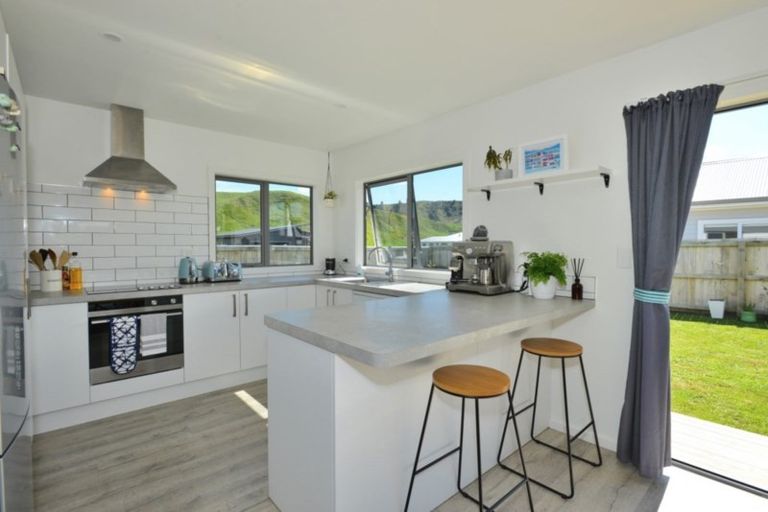 Photo of property in 83 Hamilton Drive, Wainui, Gisborne, 4010