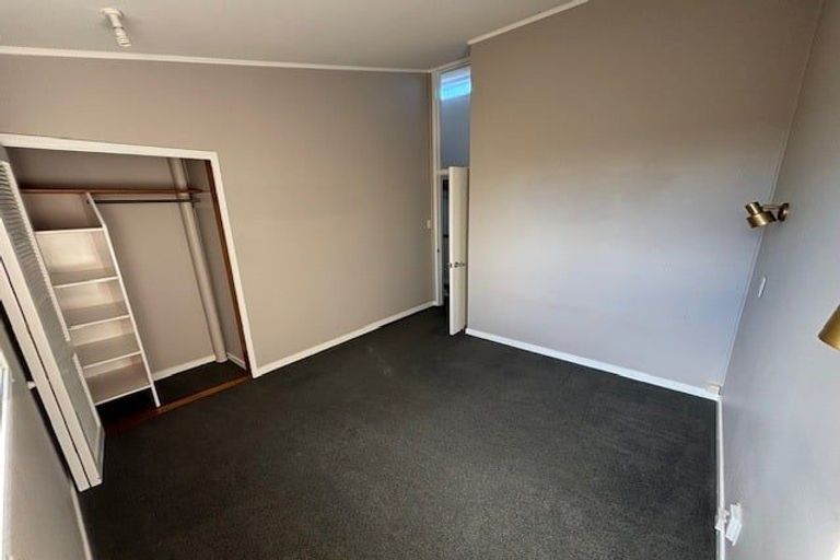Photo of property in 17 Rosecamp Road, Beach Haven, Auckland, 0626