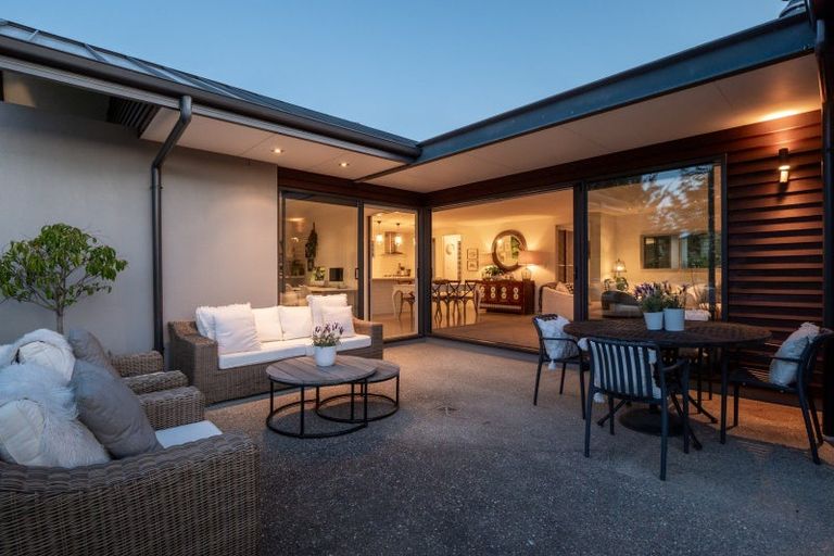 Photo of property in 2 Aberdare Court, Jacks Point, Queenstown, 9371