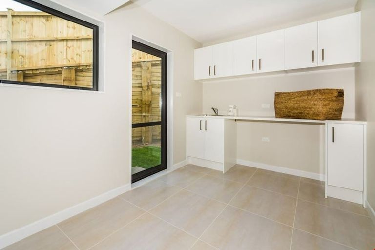 Photo of property in 48 Golden Morning Drive, Albany Heights, Auckland, 0632