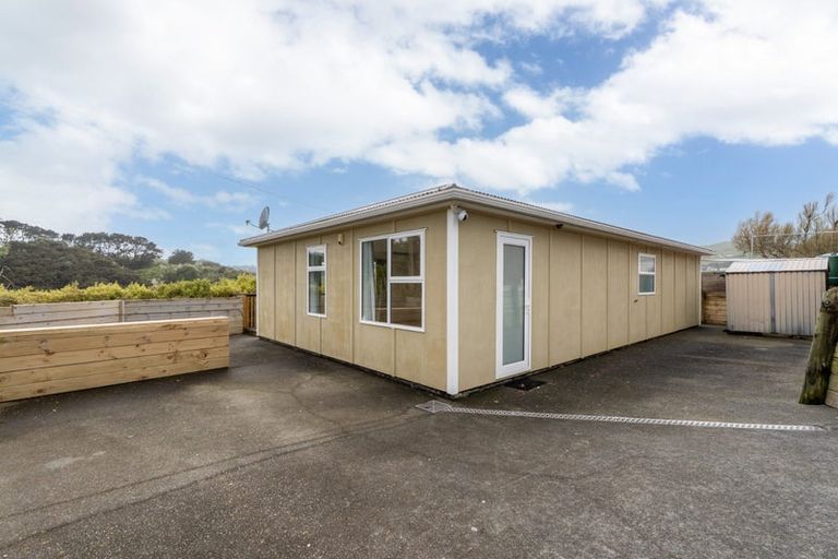 Photo of property in 9a Cheshire Street, Cannons Creek, Porirua, 5024