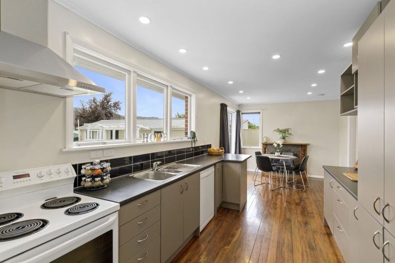 Photo of property in 251 Fergusson Drive, Heretaunga, Upper Hutt, 5018