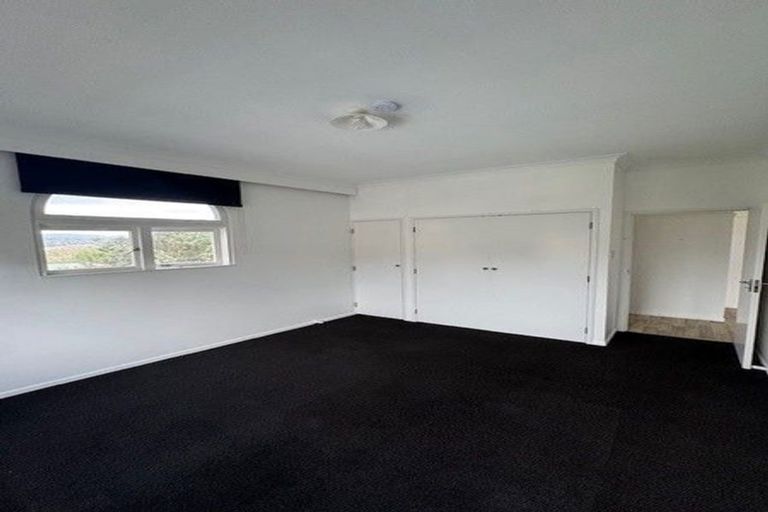Photo of property in 282 Great North Road, Henderson, Auckland, 0612