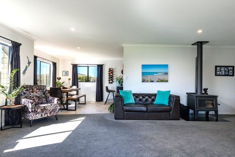 Photo of property in 63 Tachalls Road, Ward, Seddon, 7285