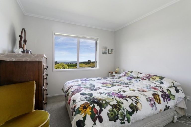 Photo of property in 50 Loch Views Road, Acacia Bay, Taupo, 3385
