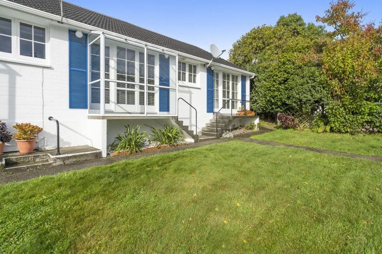 Photo of property in 300 Karori Road, Karori, Wellington, 6012